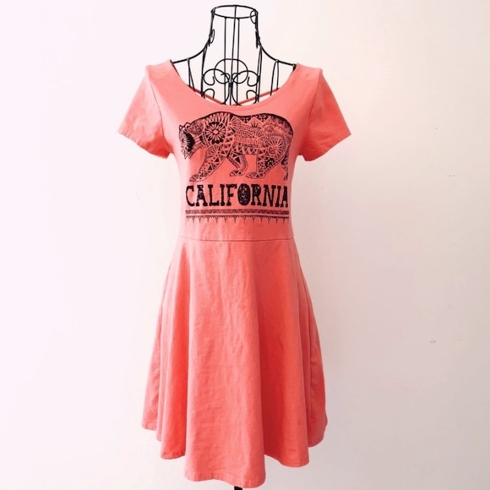 BONGO Juniors M Pastel Orange Flowy Cutout Mini Dress w California Bear